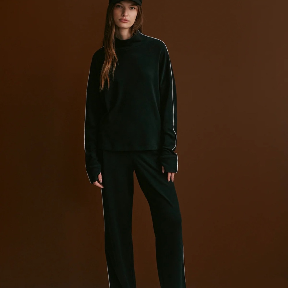 Varley Rona High-Neck Active Sweatshirt - Picture 2 of 13